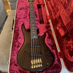2023 Ibanez SR5005 Bass Like New