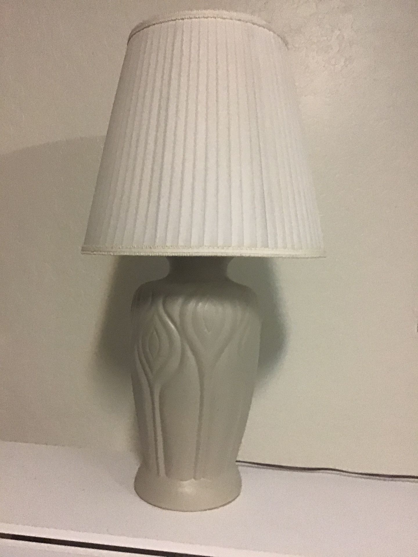Pottery table lamp