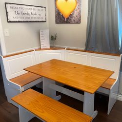 Kitchen table 