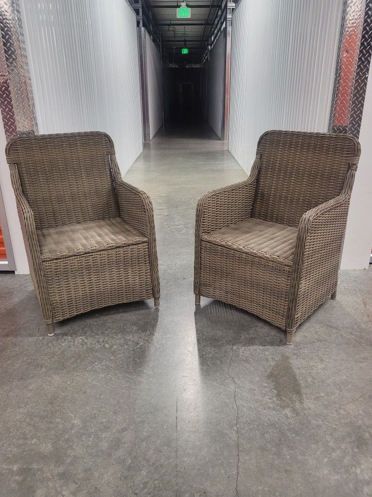 Beautiful Patio Chairs (HIGH QUALITY)