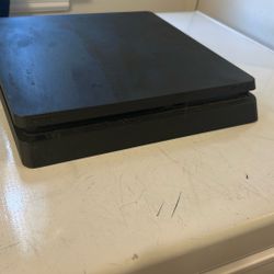 Ps4 slim(1 terabyte) 