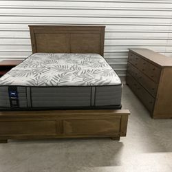 Queen Bed Set With Dresser And Nightstand