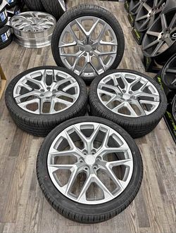 NEW 24” GM REPLICA WHEELS SILVER 6x139.7 24 INCH RIMS + 305/35R24 TIRES ESCALADE YUKON TAHOE 6x5.5