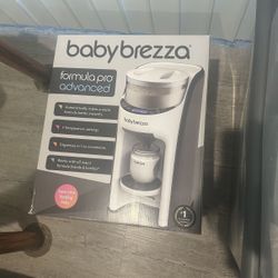 Baby breeza Formula Pro Advanced. New In Box 