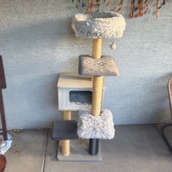 Cat tree