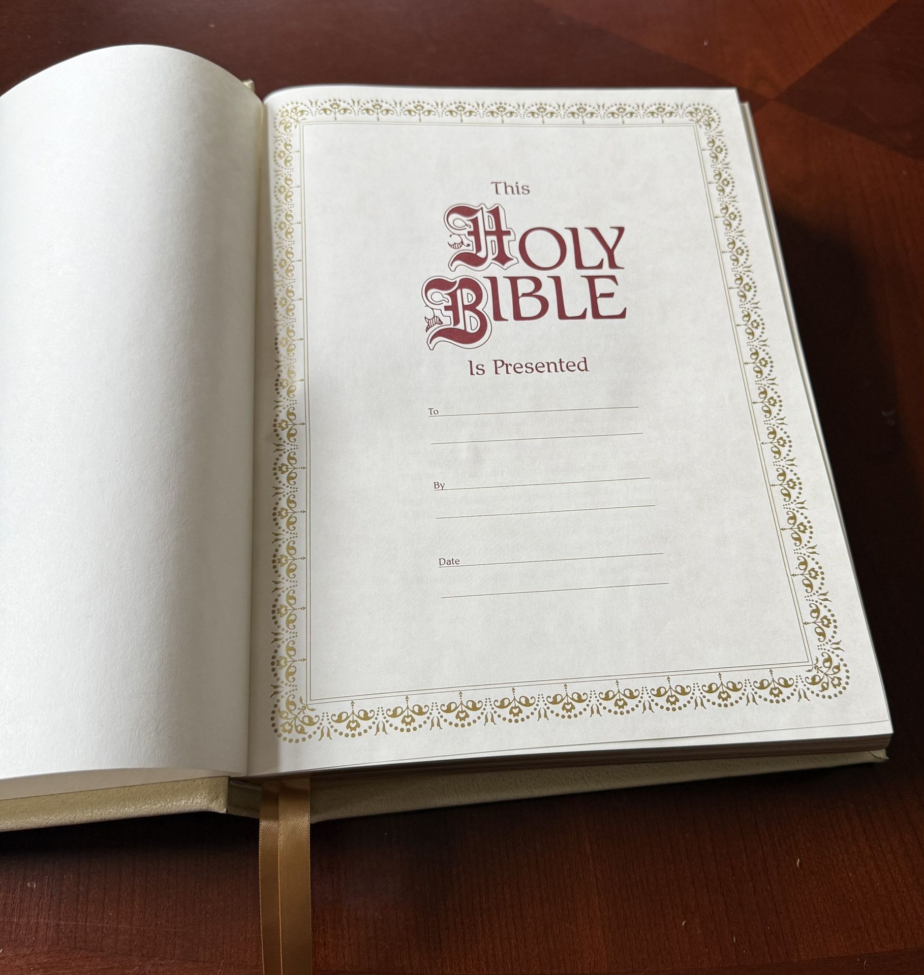 Holy BIBLE Family Reference Edition, THOMAS NELSON PUBLISHERS