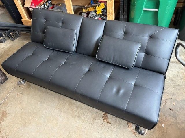 Black Futon