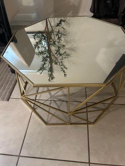 Mesa y sillas