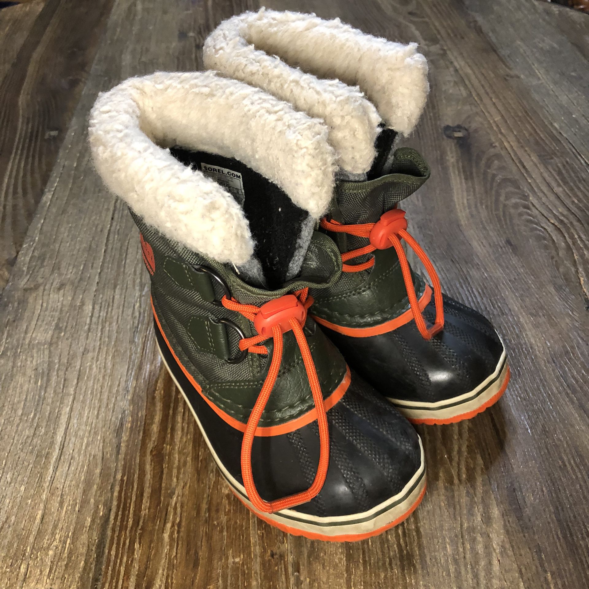 Sorel Green Orange Boys Snow  Boots Size 11