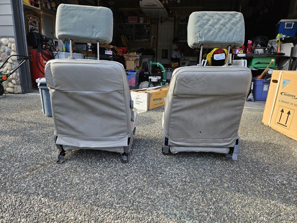 88 Sr5 4runner Seats