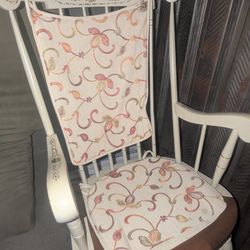 Vintage Rocking Chair In Perfect Condition 