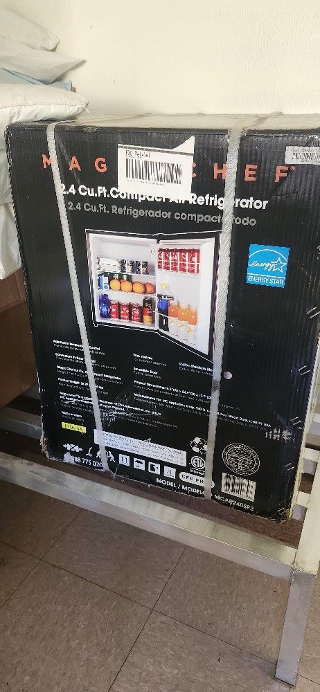Refrigerator 