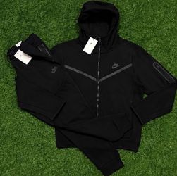 Nike tech
