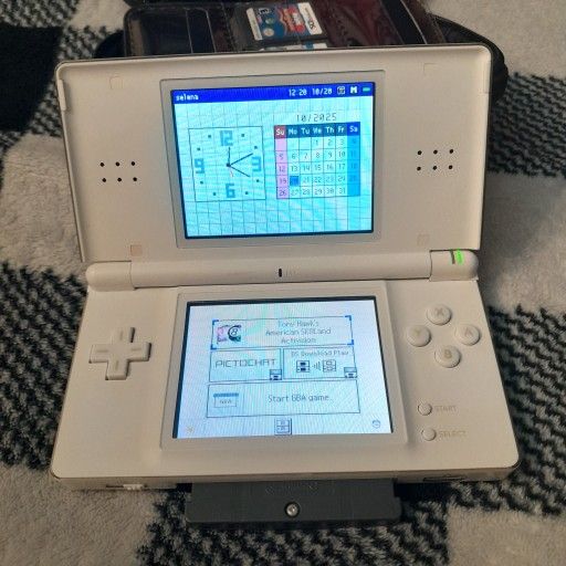 NINTENDO DS LITE