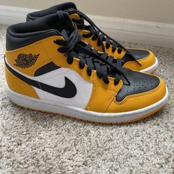 Men’s US Size 9 Nike Air Jordan 1 Mid Taxi Colorway