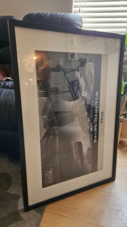 BRAND NEW 20x30 Picture Frame