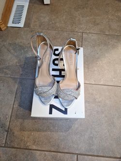 Schutz Size 6 Heels