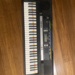 Yamaha psr E243