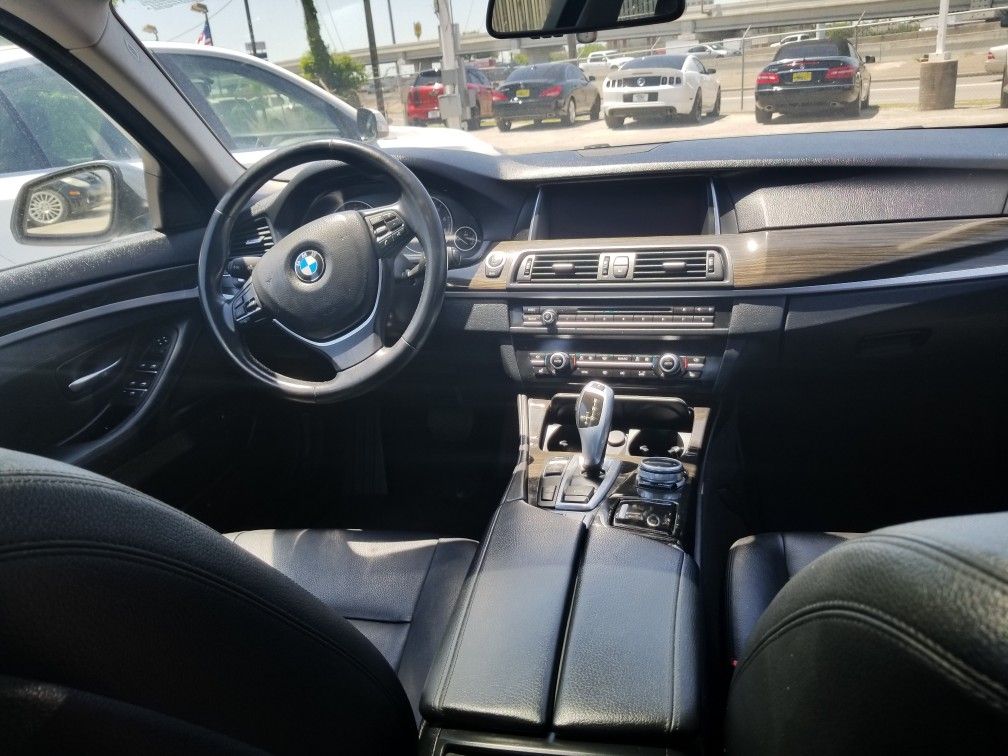 2014 BMW 528I/ EZ FINANCE,BOOK YOUR APPOINTMENT TODAY