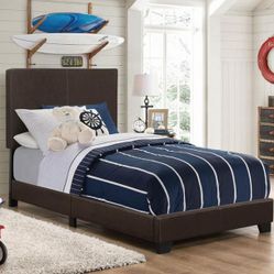 UPHOLSTERED TWIN BEDFRAME 
