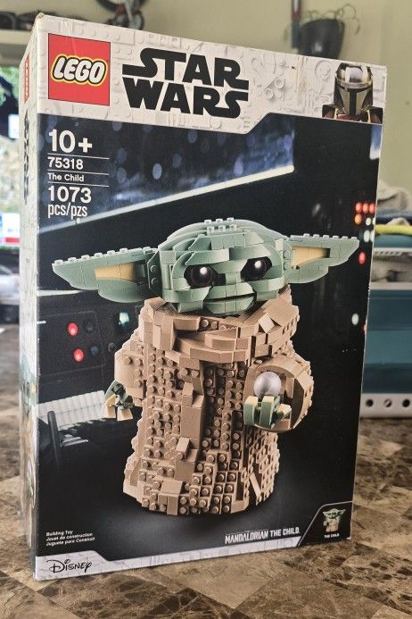LEGO 75318 The Child Star Wars Mandalorian (disassemble)