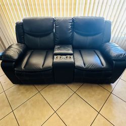 LEATHER RECLAINER PERFECT CONDITION VERY CLEAN 