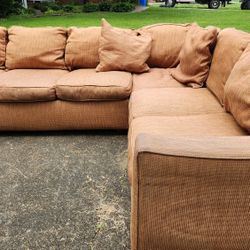 Free Delivery Sectional Couch 