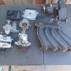 2021 Nissan Versa SI 1.6 Parts Each