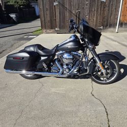 2016 Harley Davidson Streetglide 23k Miles 
