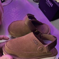 Toddler Ugg Goldenstar size 8c
