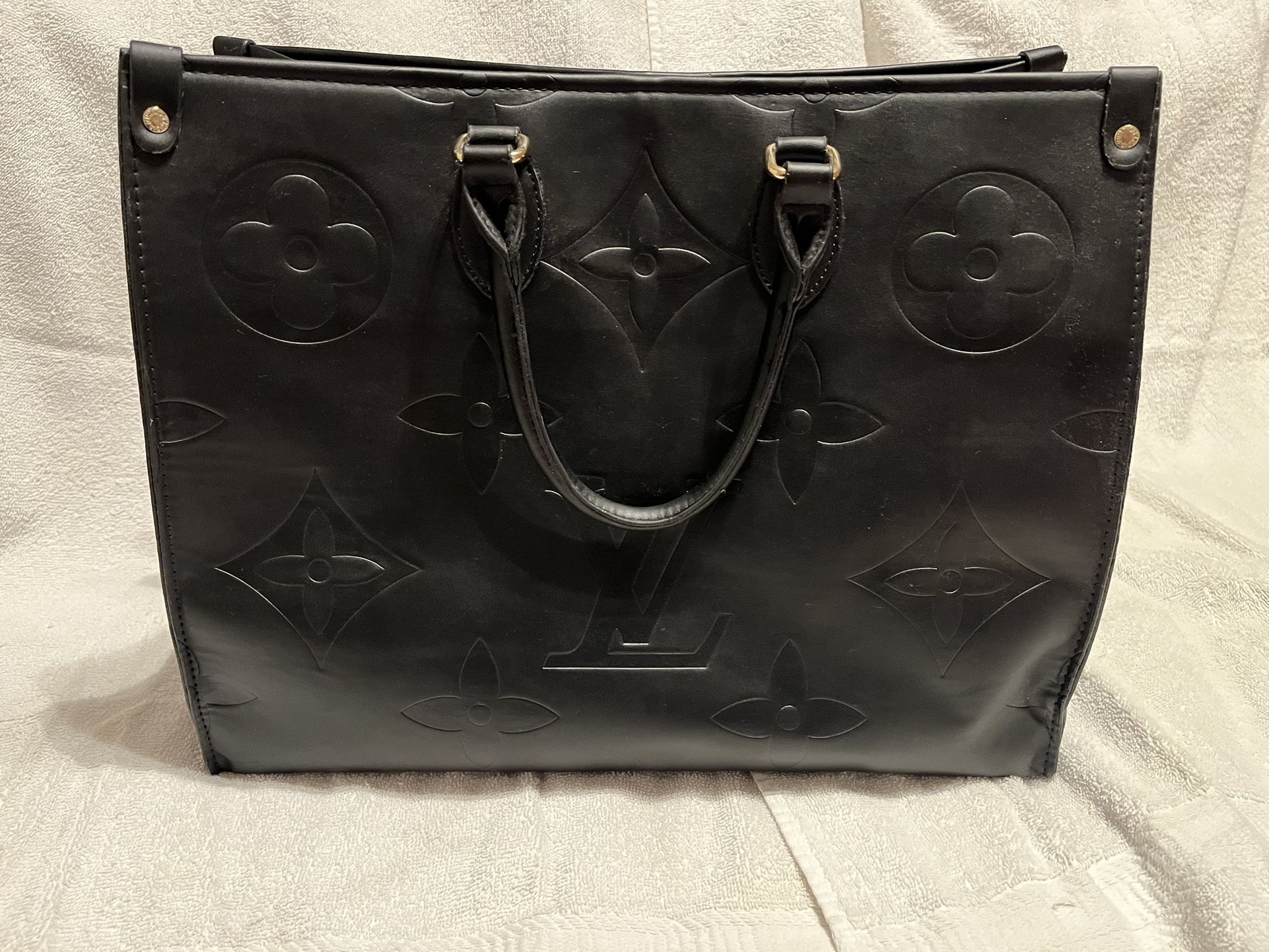 Black On The Go Tote GM