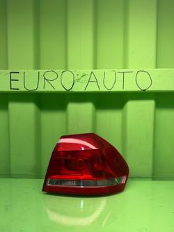 2012 2013 2014 2015 VOLKSWAGEN PASSAT Right Passenger Side Quarter Panel / Outer Tall Light OEM