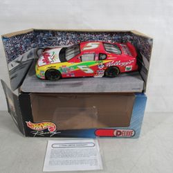 Hot Wheels Racing Die Cast 1:24 Scale #5 Kelloggs Terry Labonte NEW

