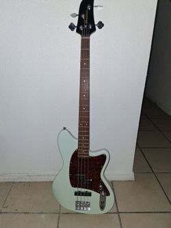 Ibanez TMB100 Bass