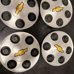 Set Of 4 Hub Caps: Fits 2007-13 Avalanche/Silverado/Tahoe, 2009-14 Express Van