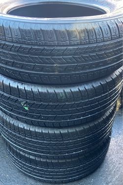 4 Llantas Usadas Phantom C-Sport 225/65/17 $210 las 4