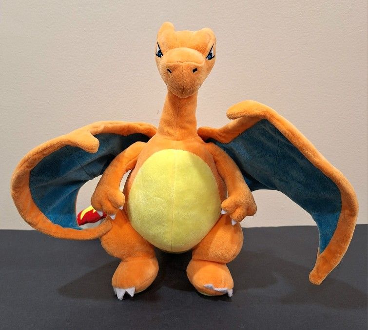 12" CHARIZARD POKÉMON PLUSH - GREAT CONDITION