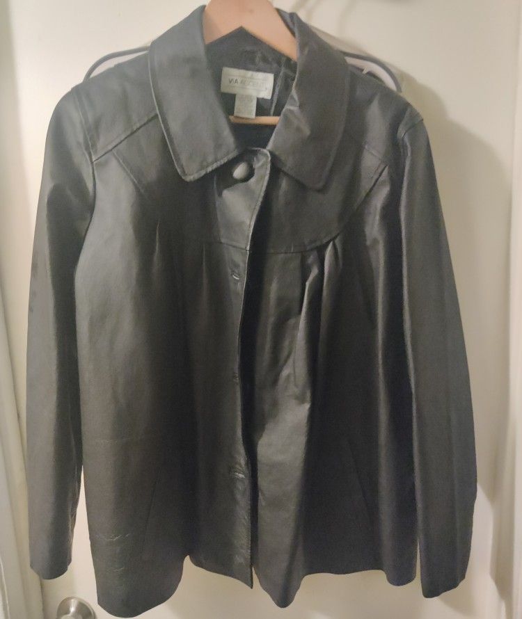 Vintage Women's Leather Jacket 