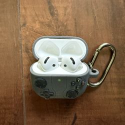 Brand New Airpods 4 (Noise Cancellation version) with Case 