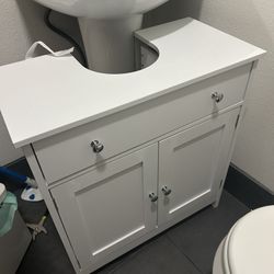BRAND NEW Under Sink Cabinet