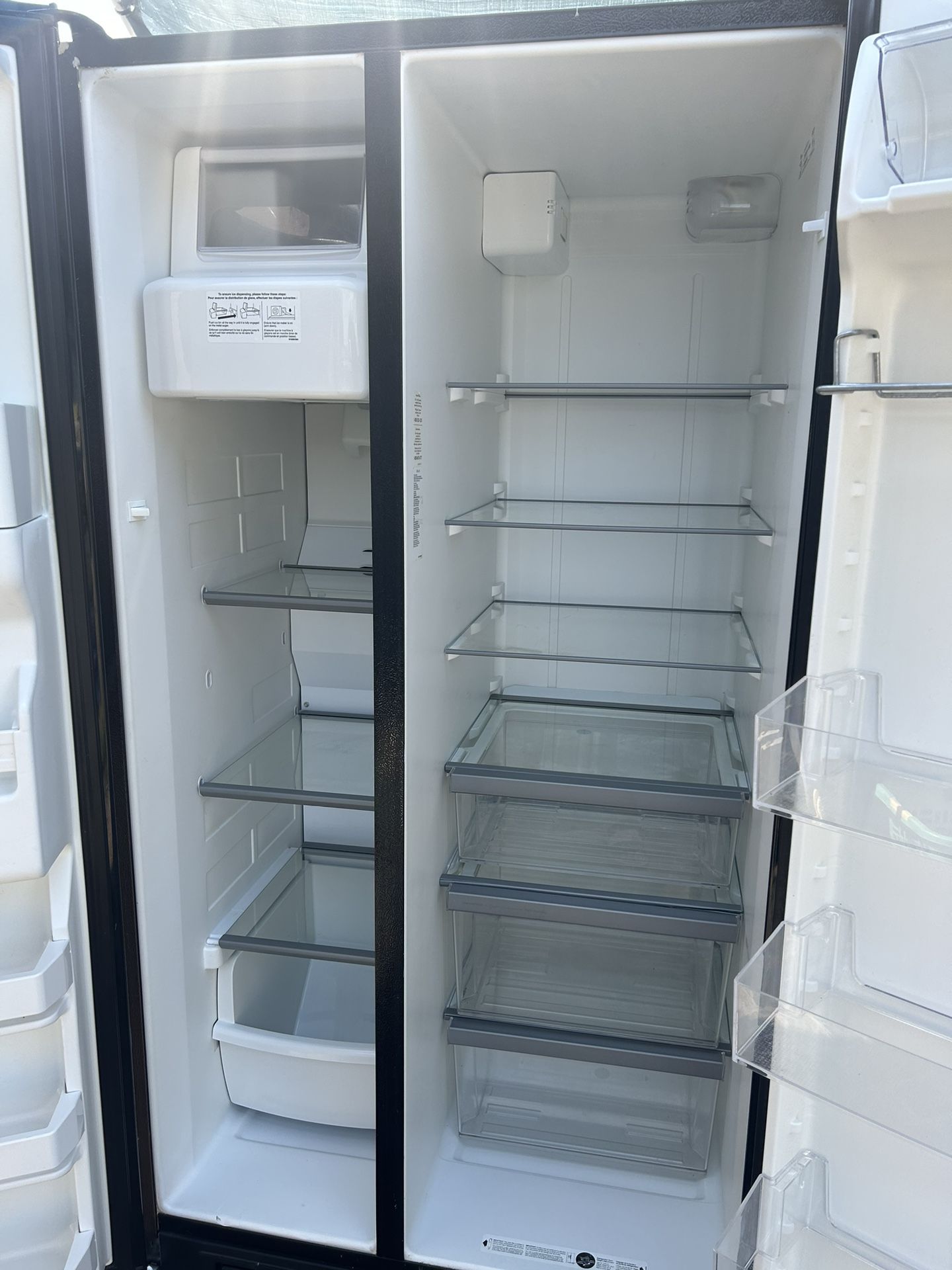Estufa $100 Y Refrigerador Wirpool $300