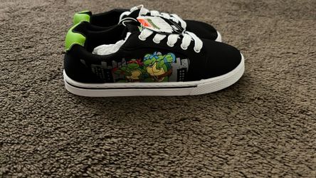 Boys size 4
