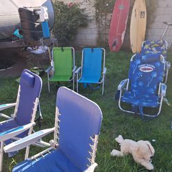 10 Beach Chairs & 5 Camping Chairs