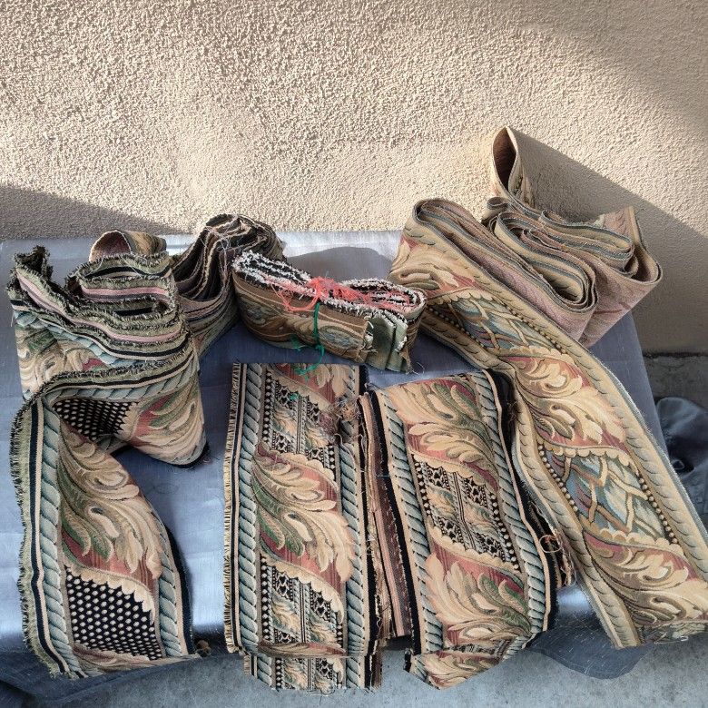 Lots of Versilia Fabric Trim