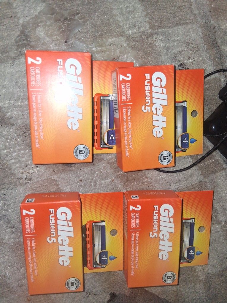 Brand New Gillete Razor Blades Packs Bundle....