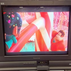 27" CRT Tau Flat Retro Gaming Television 2002
