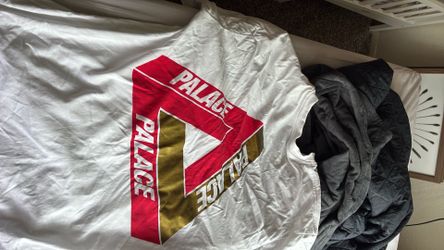 Place shirt