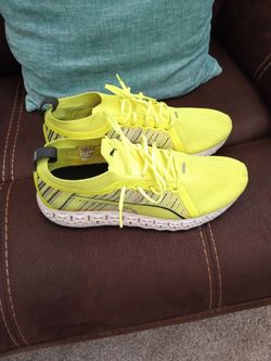 For sale Puma Calibrate Runner Transit Sneakers.
