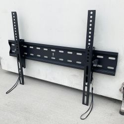 New In Box $15 TV Wall Mount for 37-75 Inches TVs Tilt Bracket VESA 600x400mm, Weight Capacity 110 lbs