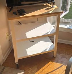 Rollable Table/TV Stand